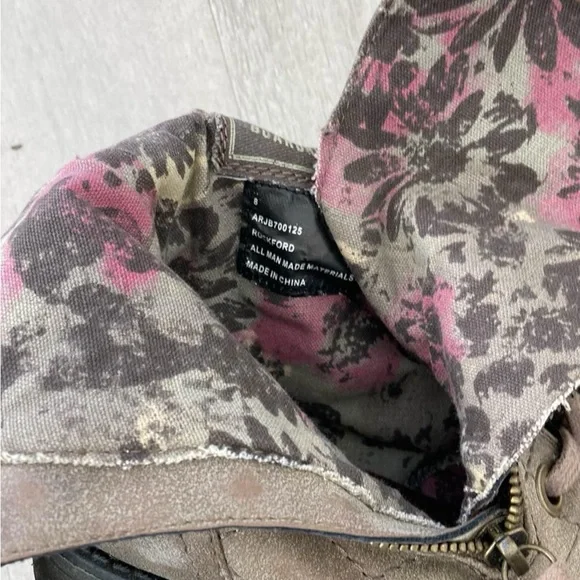 Size 8 Roxy boots - Picture 3 of 4